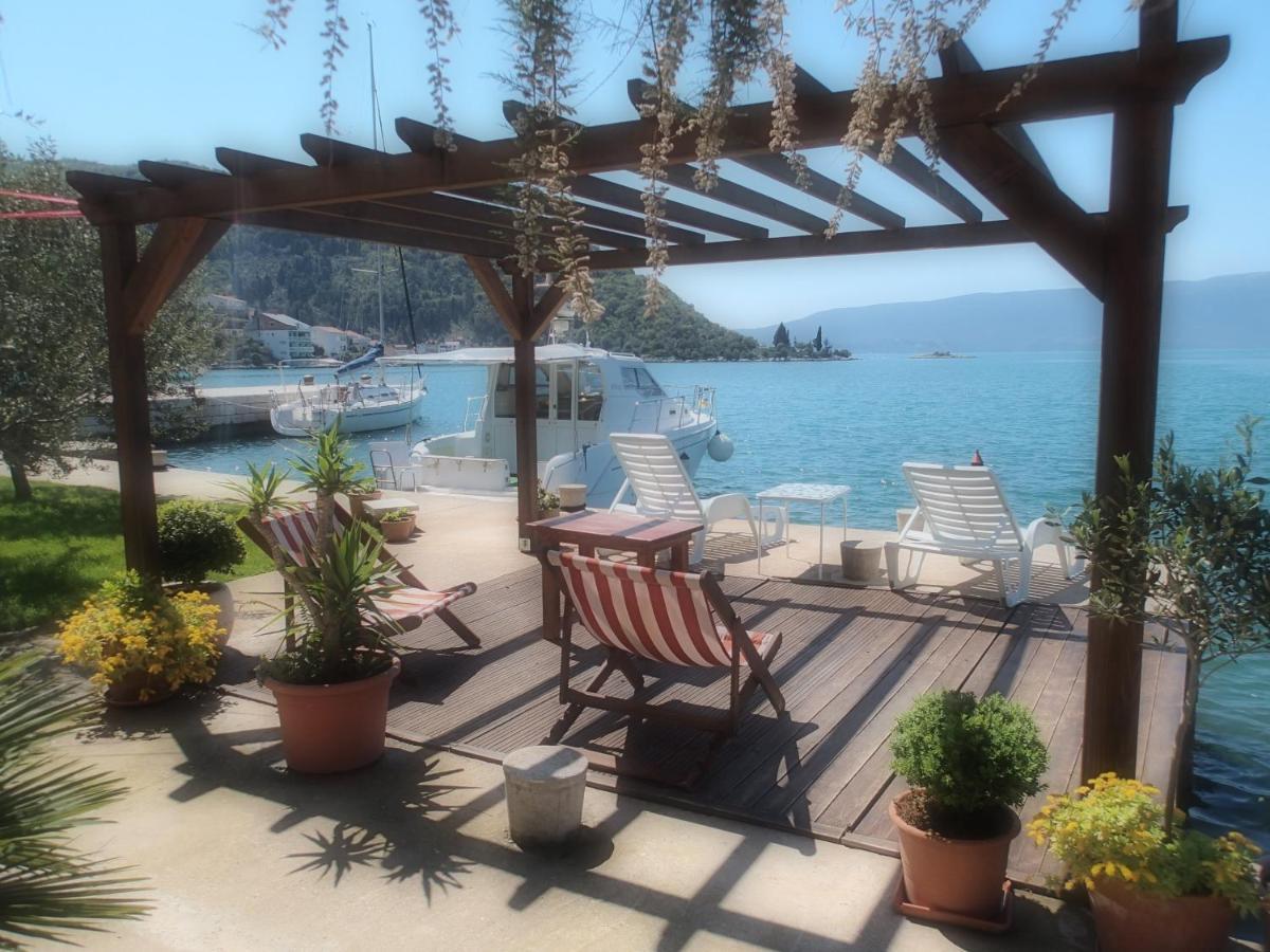 Apartments By The Sea Blace, Neretva Delta - Usce Neretve - 16068 외부 사진