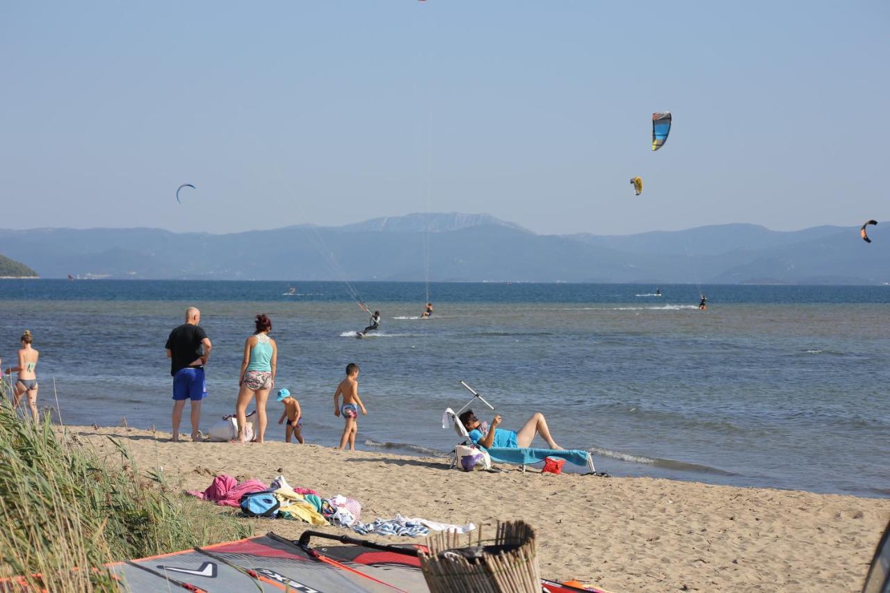 Apartments By The Sea Blace, Neretva Delta - Usce Neretve - 16068 외부 사진