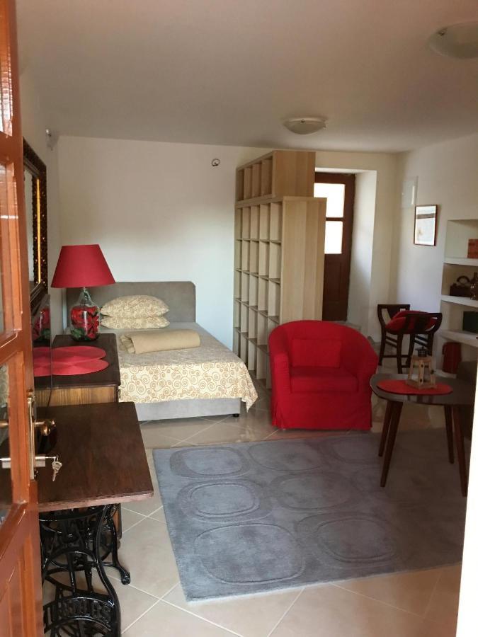 Apartments By The Sea Blace, Neretva Delta - Usce Neretve - 16068 외부 사진
