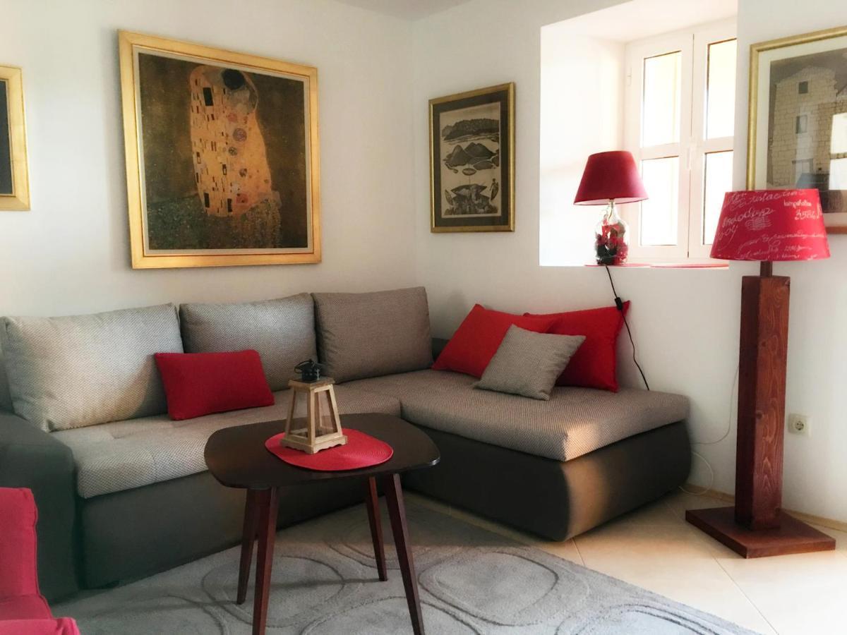 Apartments By The Sea Blace, Neretva Delta - Usce Neretve - 16068 외부 사진