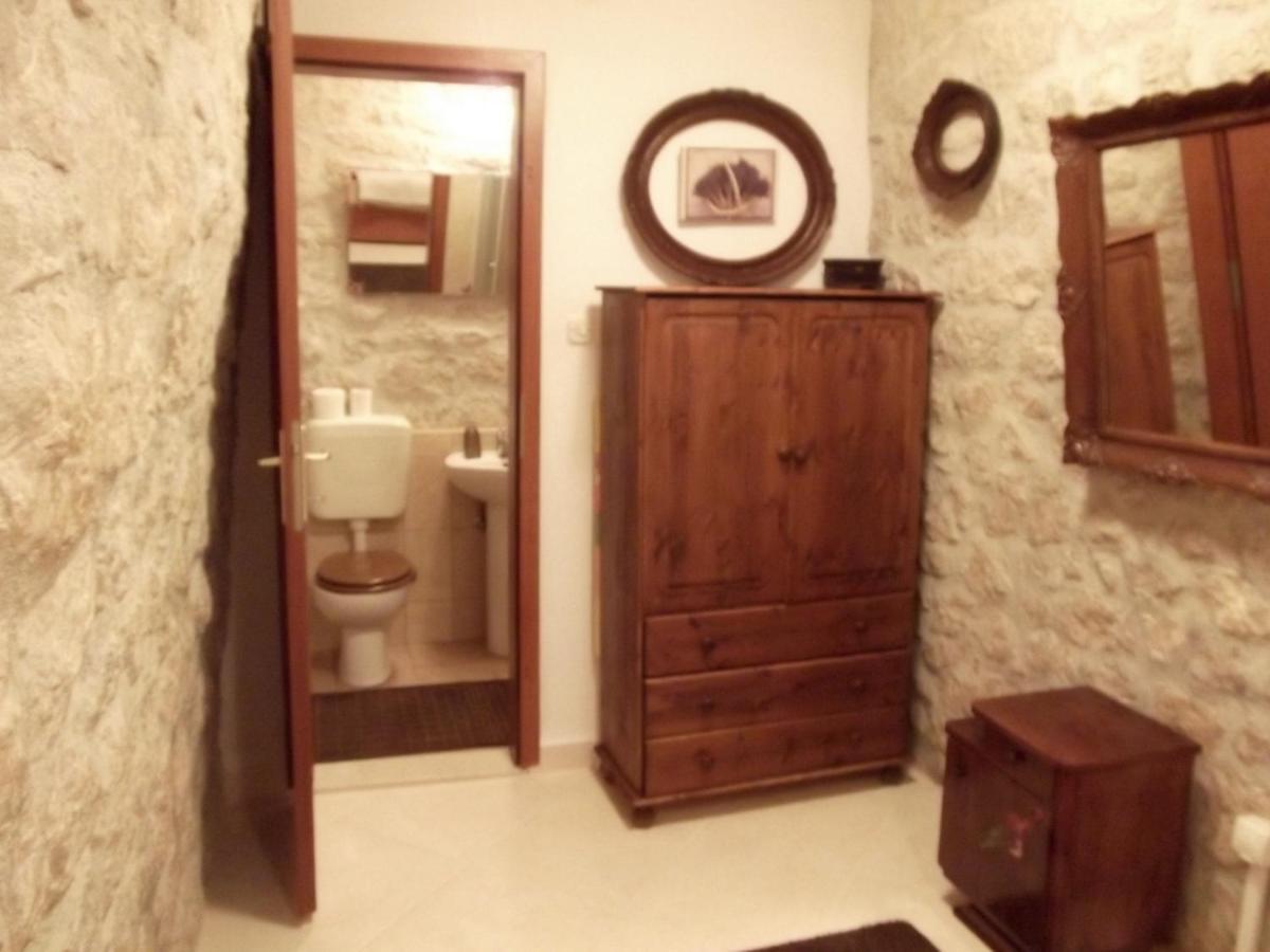 Apartments By The Sea Blace, Neretva Delta - Usce Neretve - 16068 외부 사진