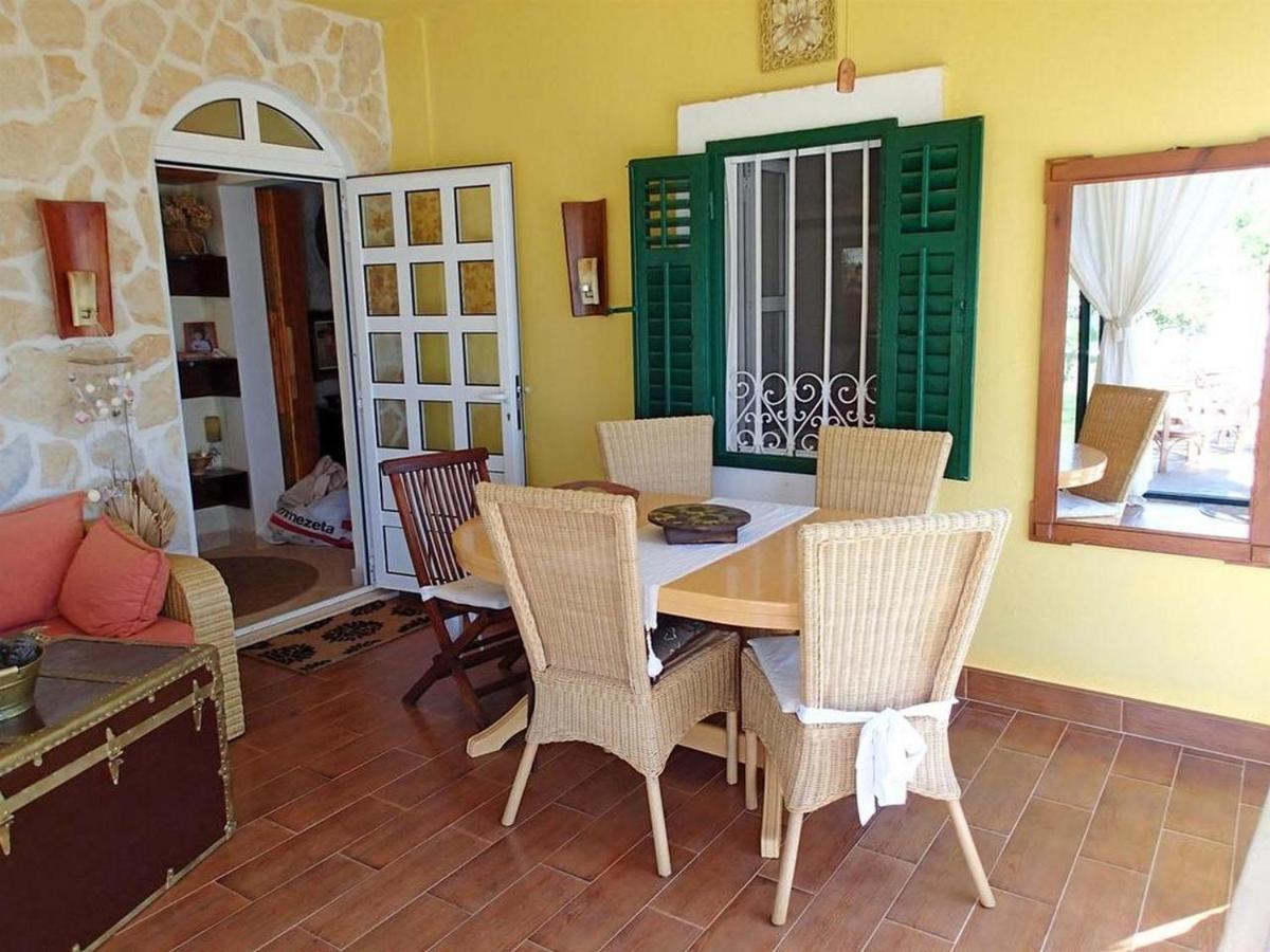 Apartments By The Sea Blace, Neretva Delta - Usce Neretve - 16068 외부 사진