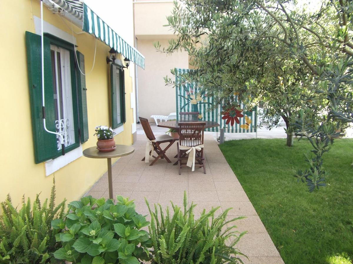 Apartments By The Sea Blace, Neretva Delta - Usce Neretve - 16068 외부 사진